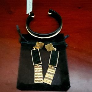 Earrings and bracelet set
